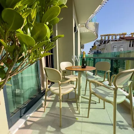 Qoople Legend 37 A-35 With A Private Apartamento